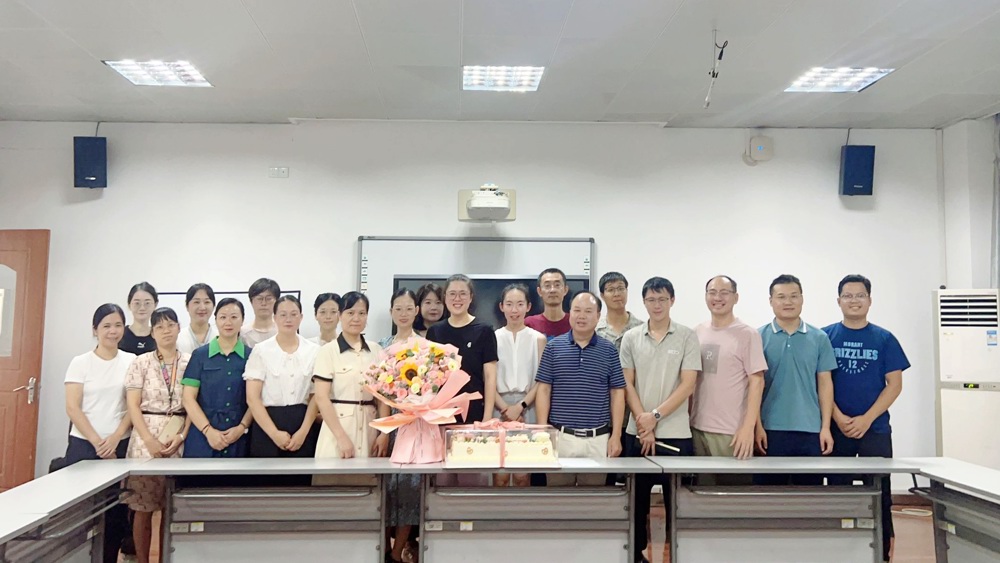 黄勇副校长德育人文体育专业部教师