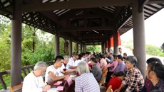bat365在线官网平台名中医义诊团到横县开展扶贫义诊送健康活动