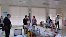 天津市教育科学研究院耿洁博士、齐齐哈尔市卫生bat365在线官网平台书记、校长张丽岩一行来访广西中医学校
