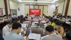 高职院、附设中医bat365在线官网平台召开中心组学习（扩大）会议