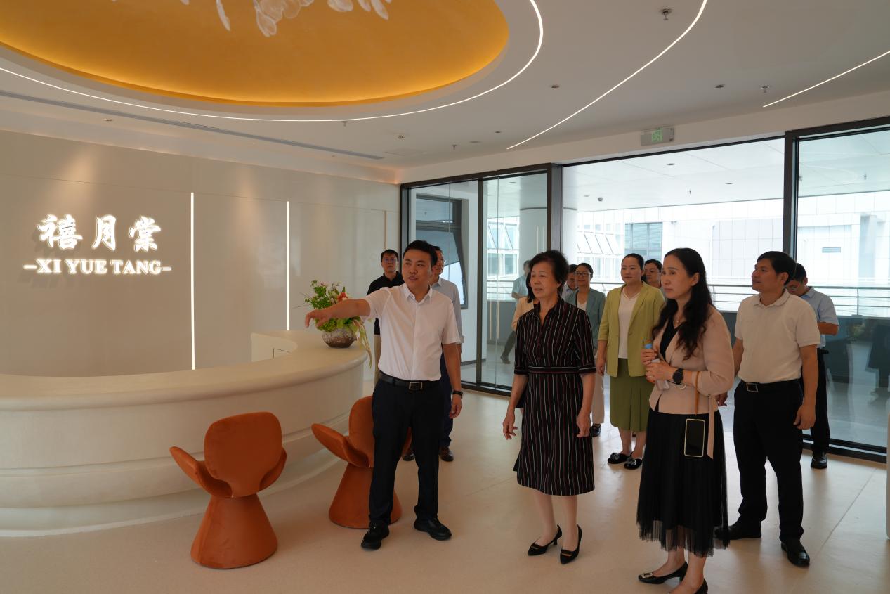 添加图片描述