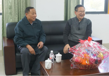 李雪斌校长慰问我平台主任朱华教授