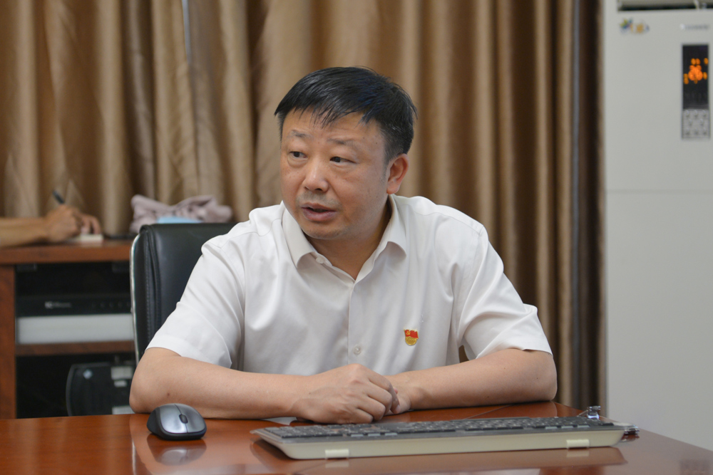 秦祖杰到机关第一党支部上党课