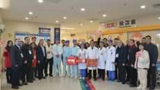 【附属国际壮医医院】大年初一，院领导带队慰问坚守岗位的一线职工