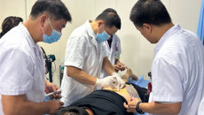 【广西“名中医八桂行”】一附院全国名中医黄鼎坚专家团队走进合山市中医医院