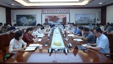附属瑞康医院党委召开理论学习中心组学习（扩大）会
