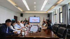 新疆医科大学维吾尔医学院院长阿地力·伊沙木丁一行到国壮调研