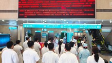附属瑞康医院举办世界脊柱健康日公益行动义诊活动