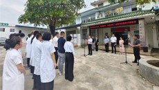 bat365在线官网平台书记莫锦荣带队到隆安县南圩镇卫生院开展“轮值村医”健康帮扶提档升级活动