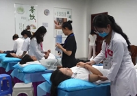 【新华网】以赛会友 中越学生在广西切磋中医药知识与技能