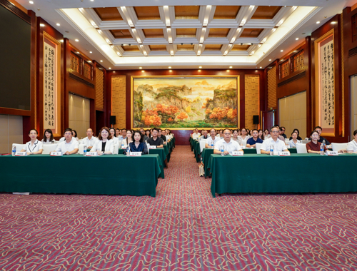 2026年思政课教师教学能力提升专题培训暨将习近平总书记关于广西工作论述的重要要求融入思政课研讨会顺利召开